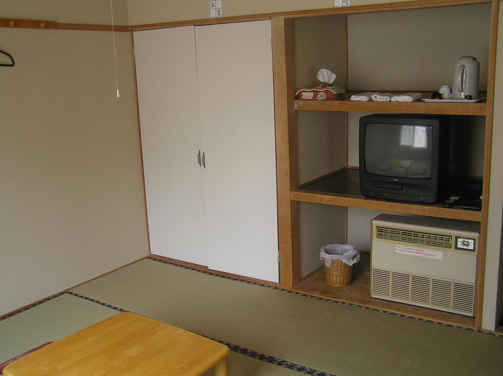 Nakafurano Pension Young House חדר תמונה